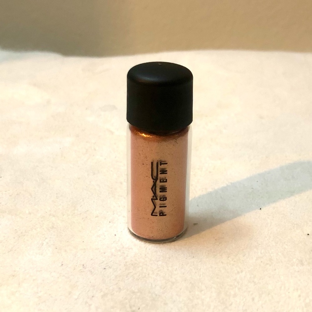 MAC pigment - Picture 2 of 2